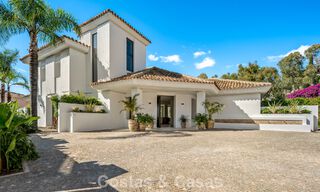 Moderna villa de lujo mediterránea en venta en una urbanización cerrada en Marbella - Benahavís 800405 