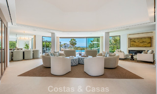 Moderna villa de lujo mediterránea en venta en una urbanización cerrada en Marbella - Benahavís 800410 
