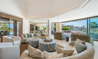 Moderna villa de lujo mediterránea en venta en una urbanización cerrada en Marbella - Benahavís 800411 