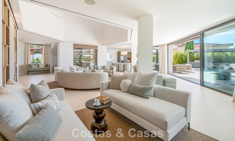 Moderna villa de lujo mediterránea en venta en una urbanización cerrada en Marbella - Benahavís 800412