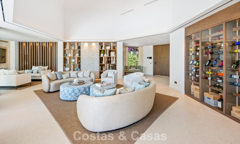 Moderna villa de lujo mediterránea en venta en una urbanización cerrada en Marbella - Benahavís 800415