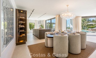 Moderna villa de lujo mediterránea en venta en una urbanización cerrada en Marbella - Benahavís 800423 
