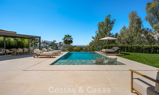 Moderna villa de lujo mediterránea en venta en una urbanización cerrada en Marbella - Benahavís 800454 