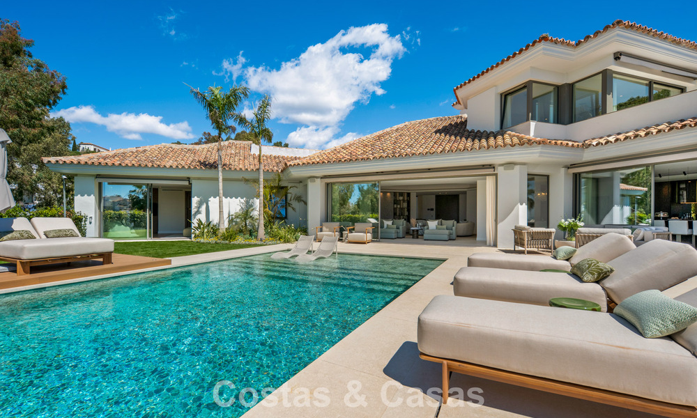 Moderna villa de lujo mediterránea en venta en una urbanización cerrada en Marbella - Benahavís 800460