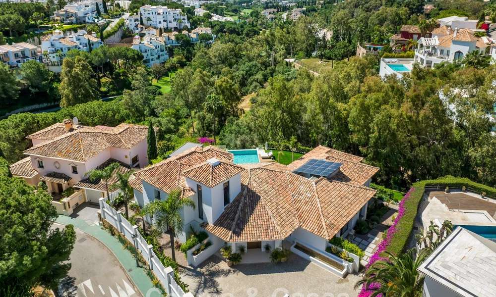 Moderna villa de lujo mediterránea en venta en una urbanización cerrada en Marbella - Benahavís 800473