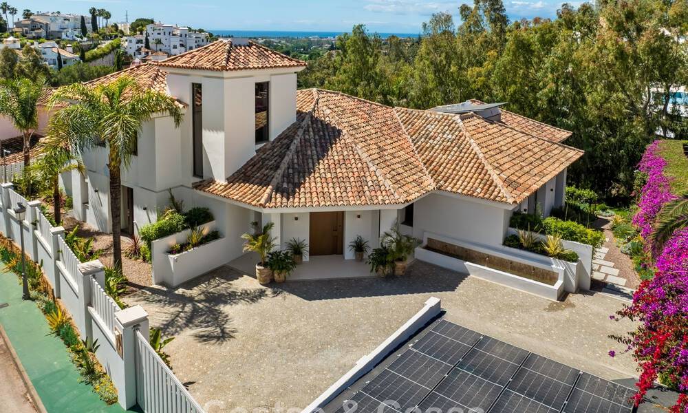 Moderna villa de lujo mediterránea en venta en una urbanización cerrada en Marbella - Benahavís 800474