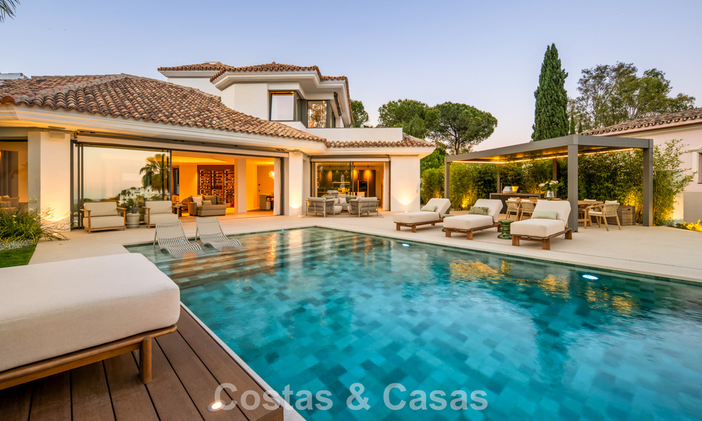 Moderna villa de lujo mediterránea en venta en una urbanización cerrada en Marbella - Benahavís 800491