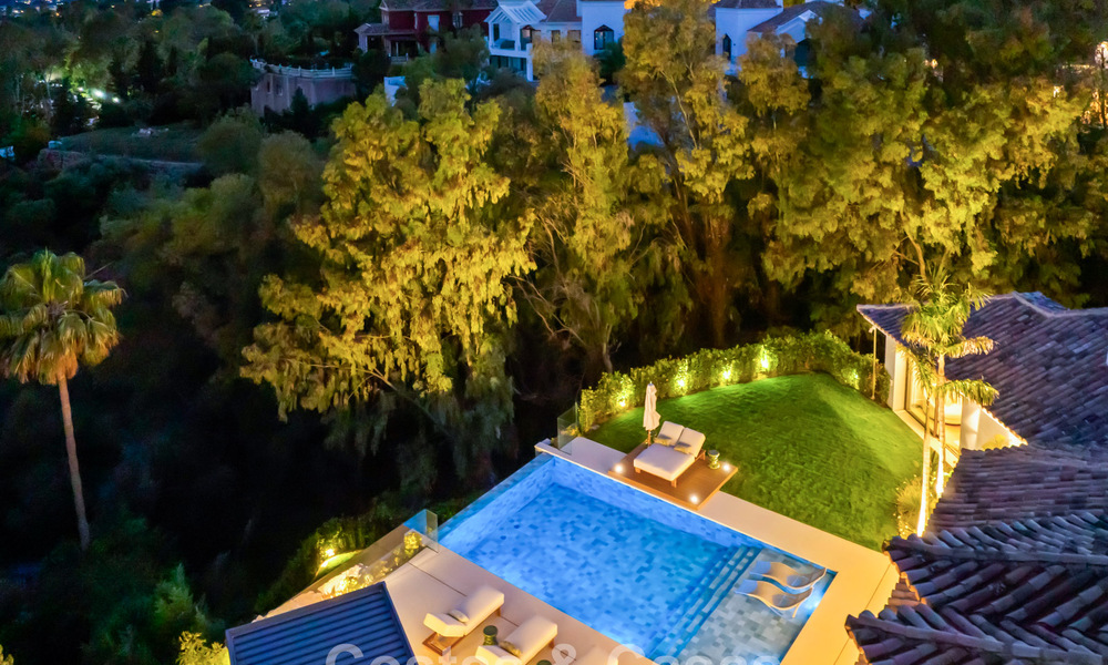 Moderna villa de lujo mediterránea en venta en una urbanización cerrada en Marbella - Benahavís 800500