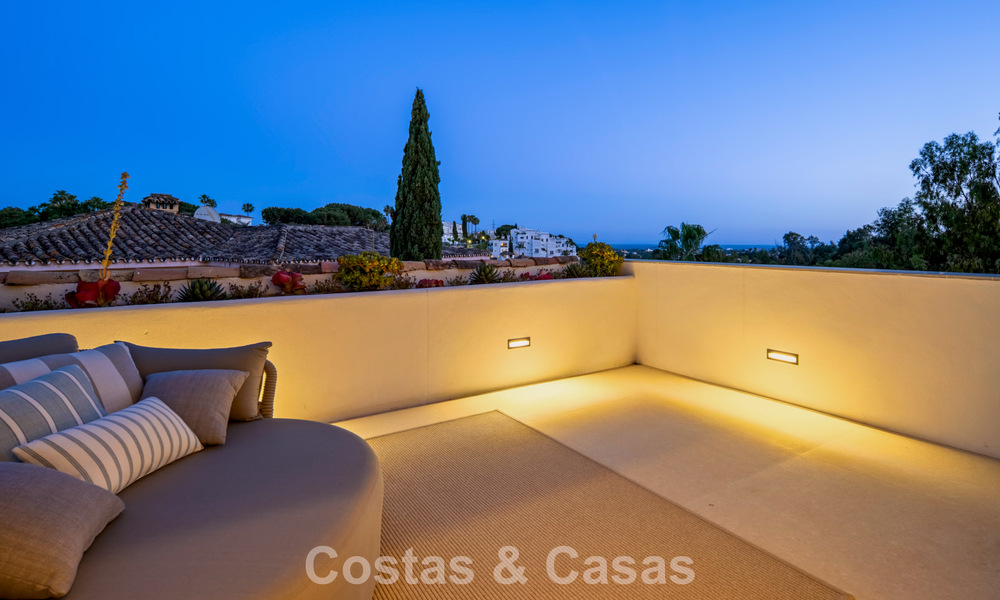 Moderna villa de lujo mediterránea en venta en una urbanización cerrada en Marbella - Benahavís 800502