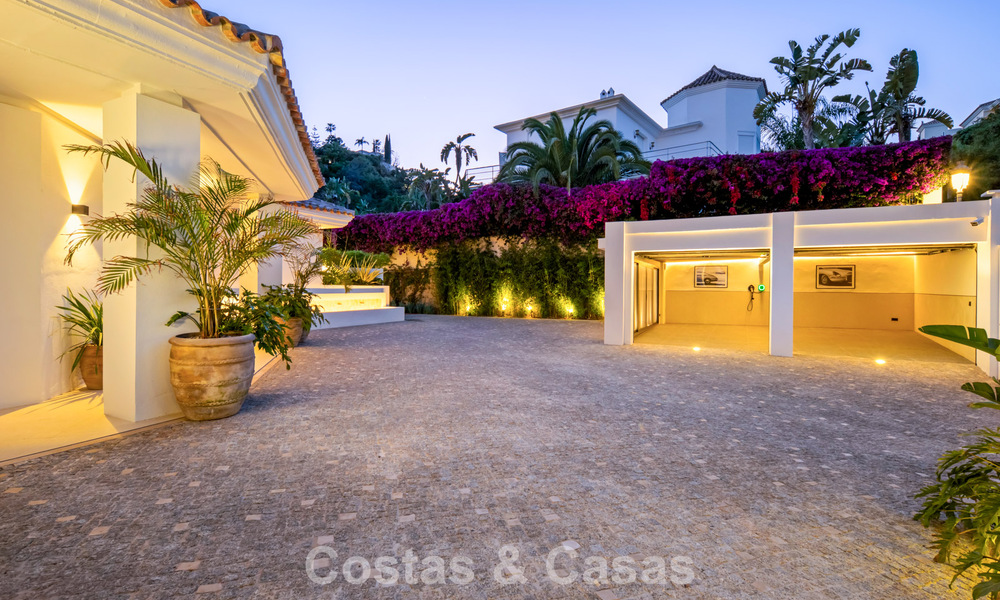 Moderna villa de lujo mediterránea en venta en una urbanización cerrada en Marbella - Benahavís 800504