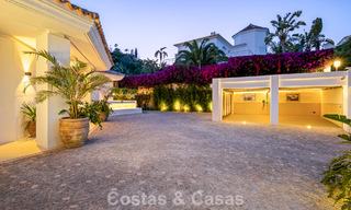 Moderna villa de lujo mediterránea en venta en una urbanización cerrada en Marbella - Benahavís 800504 