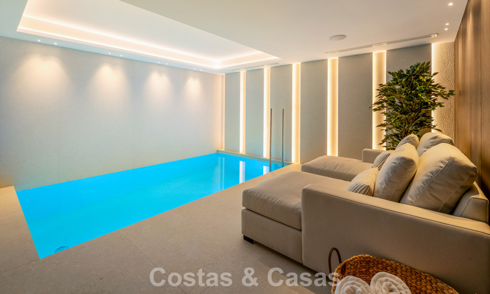 Moderna villa de lujo mediterránea en venta en una urbanización cerrada en Marbella - Benahavís 800512