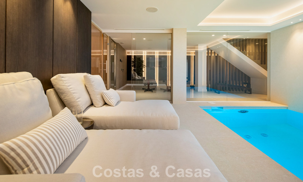Moderna villa de lujo mediterránea en venta en una urbanización cerrada en Marbella - Benahavís 800514