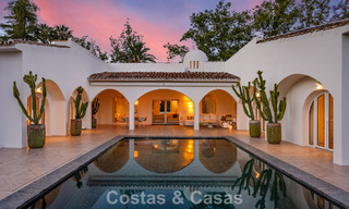 Villa de lujo mediterránea de una sola planta en venta en primera línea de golf en Guadalmina, Marbella 800604 