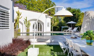 Villa de lujo mediterránea de una sola planta en venta en primera línea de golf en Guadalmina, Marbella 800615 