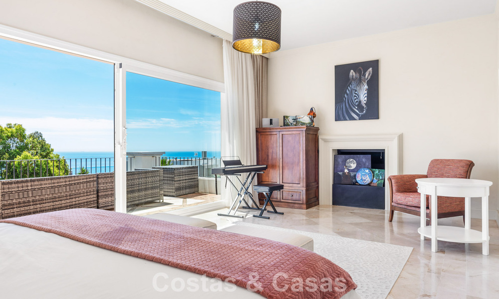 Amplia villa de estilo arquitectónico español moderno con impresionantes vistas al mar en venta en Manilva, Costa del Sol 800629
