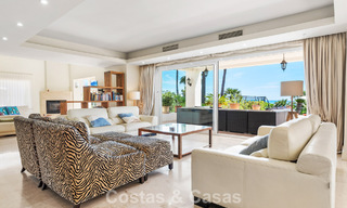 Amplia villa de estilo arquitectónico español moderno con impresionantes vistas al mar en venta en Manilva, Costa del Sol 800642 