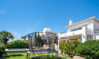 Amplia villa de estilo arquitectónico español moderno con impresionantes vistas al mar en venta en Manilva, Costa del Sol 800647 