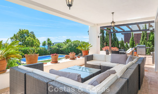 Amplia villa de estilo arquitectónico español moderno con impresionantes vistas al mar en venta en Manilva, Costa del Sol 800649 