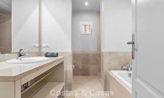 Amplia villa de estilo arquitectónico español moderno con impresionantes vistas al mar en venta en Manilva, Costa del Sol 800658 