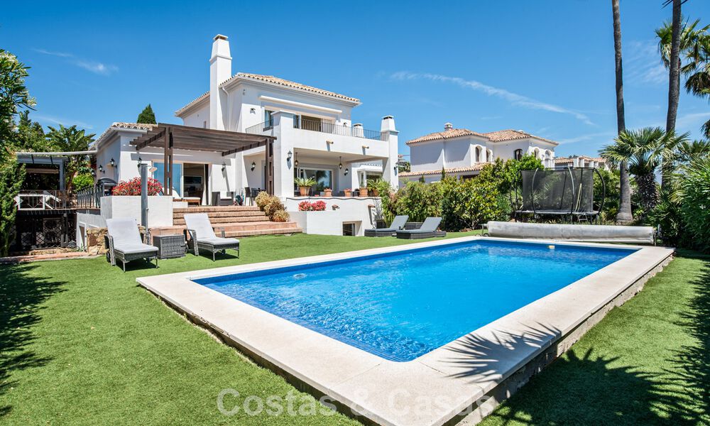 Amplia villa de estilo arquitectónico español moderno con impresionantes vistas al mar en venta en Manilva, Costa del Sol 800663
