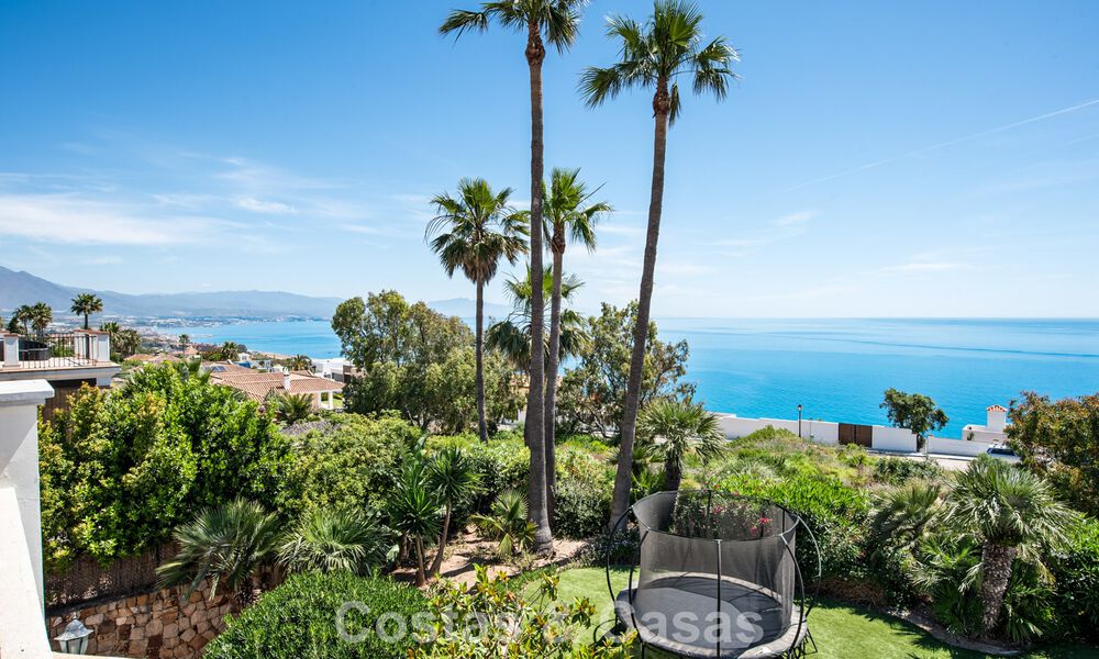 Amplia villa de estilo arquitectónico español moderno con impresionantes vistas al mar en venta en Manilva, Costa del Sol 800670