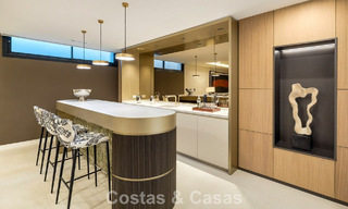 Villa de lujo de alta gama con diseño minimalista en venta en una urbanización cerrada al este del centro de Marbella 800692 