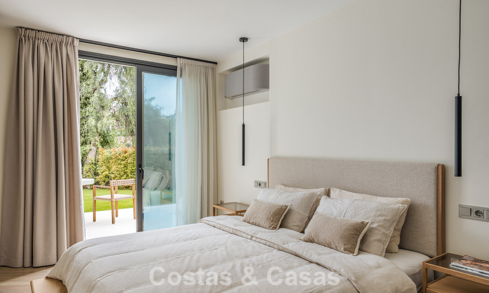 Villa de lujo totalmente renovada en venta en el Valle del Golf de Nueva Andalucía, Marbella 800739