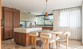 Villa de lujo totalmente renovada en venta en el Valle del Golf de Nueva Andalucía, Marbella 800743 