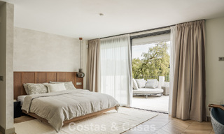 Villa de lujo totalmente renovada en venta en el Valle del Golf de Nueva Andalucía, Marbella 800751 