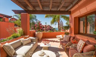 Exclusivo ático dúplex en primera línea de playa en venta en la new golden mile entre Marbella y Estepona 800765 