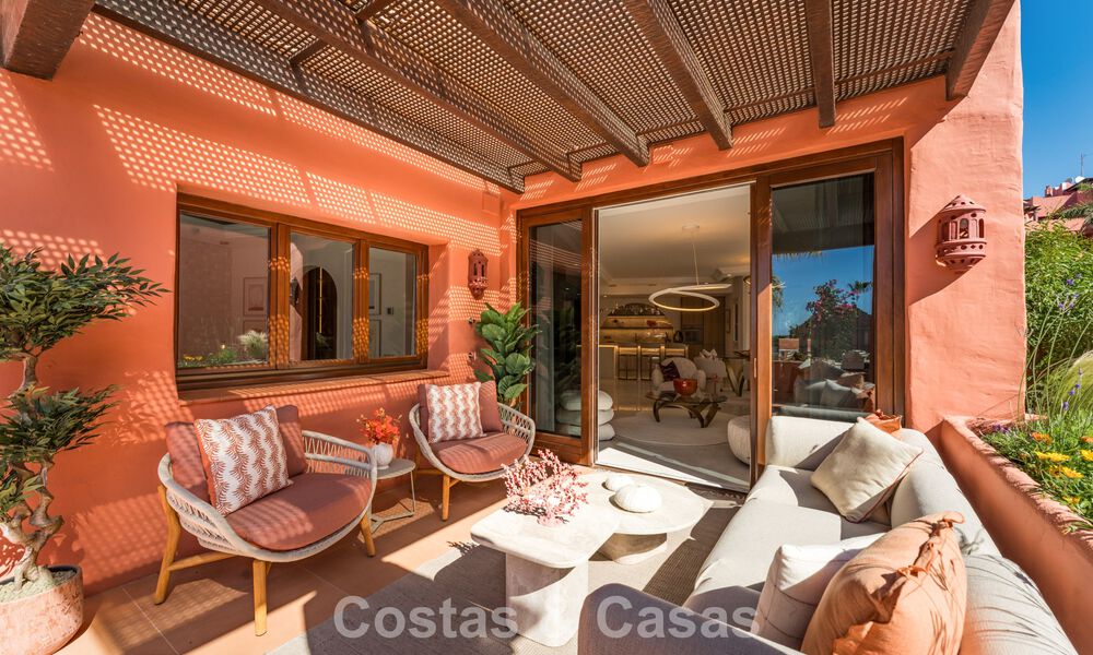Exclusivo ático dúplex en primera línea de playa en venta en la new golden mile entre Marbella y Estepona 800767