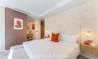 Exclusivo ático dúplex en primera línea de playa en venta en la new golden mile entre Marbella y Estepona 800770 