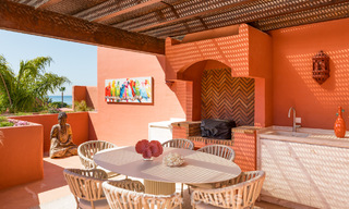 Exclusivo ático dúplex en primera línea de playa en venta en la new golden mile entre Marbella y Estepona 800786 