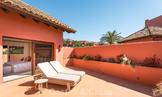 Exclusivo ático dúplex en primera línea de playa en venta en la new golden mile entre Marbella y Estepona 800788 
