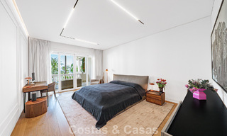 Apartamento en venta, en primera línea de playa en el complejo de cinco estrellas Las Dunas Park, Marbella - Estepona 800882 