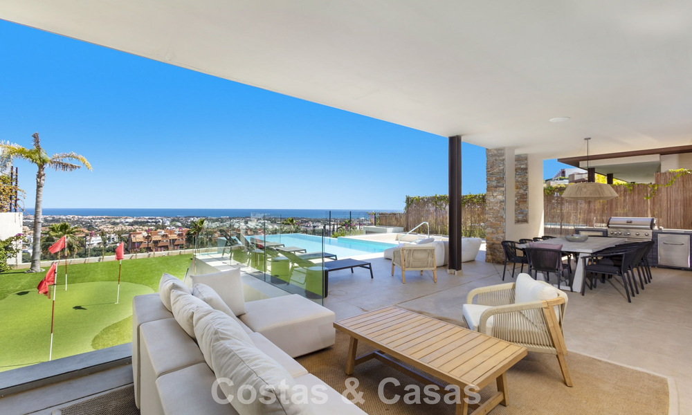 Villa de lujo contemporánea con vistas panorámicas en venta en las colinas de Marbella - Benahavís 800797