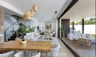 Villa de lujo contemporánea con vistas panorámicas en venta en las colinas de Marbella - Benahavís 800802 