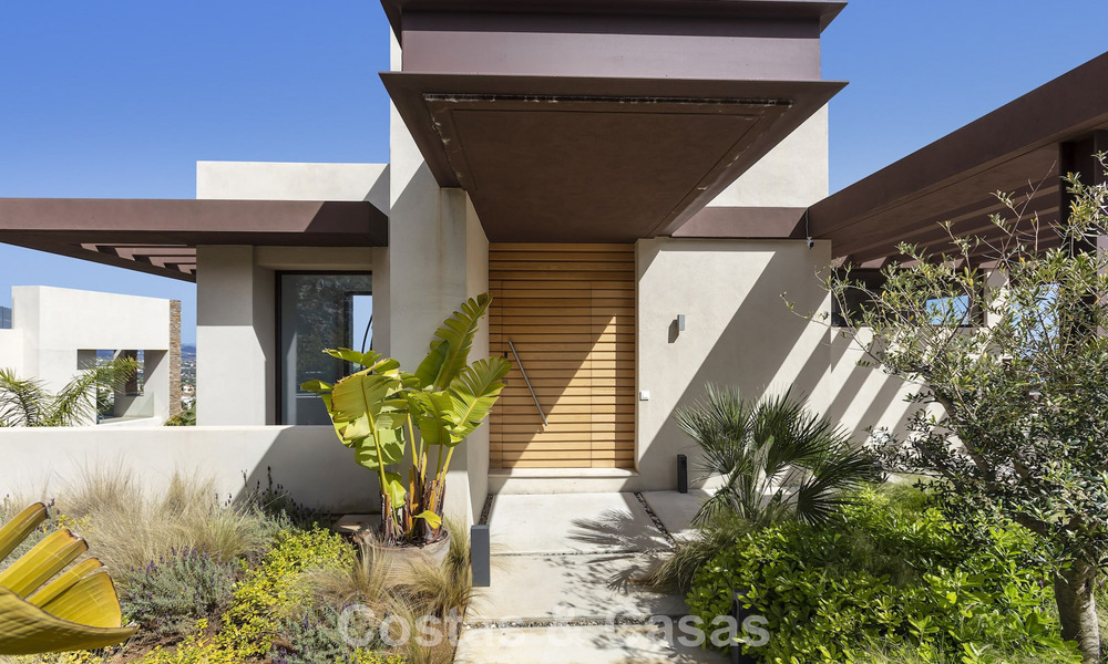 Villa de lujo contemporánea con vistas panorámicas en venta en las colinas de Marbella - Benahavís 800809