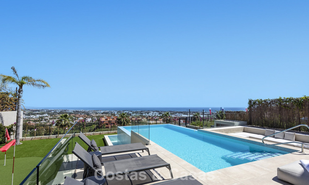 Villa de lujo contemporánea con vistas panorámicas en venta en las colinas de Marbella - Benahavís 800816