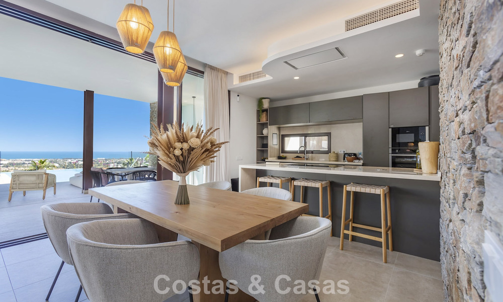 Villa de lujo contemporánea con vistas panorámicas en venta en las colinas de Marbella - Benahavís 800822