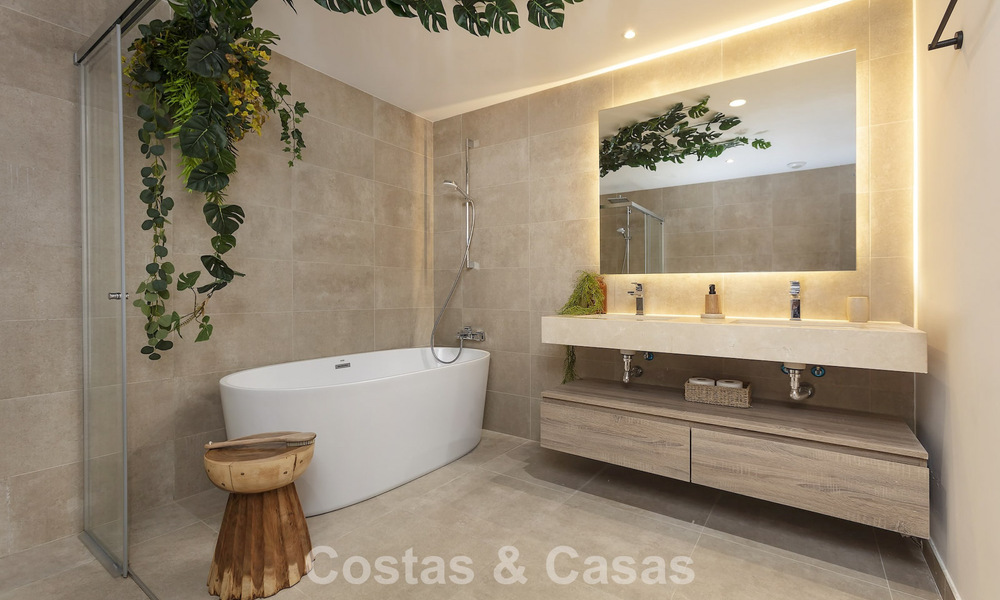 Villa de lujo contemporánea con vistas panorámicas en venta en las colinas de Marbella - Benahavís 800823