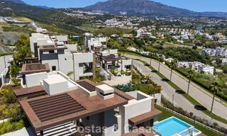 Villa de lujo contemporánea con vistas panorámicas en venta en las colinas de Marbella - Benahavís 800824 