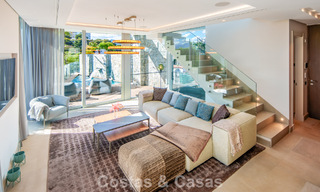 Villa contemporánea de lujo en venta con vistas panorámicas a la montaña y al mar en Nueva Andalucía, Marbella 800918 