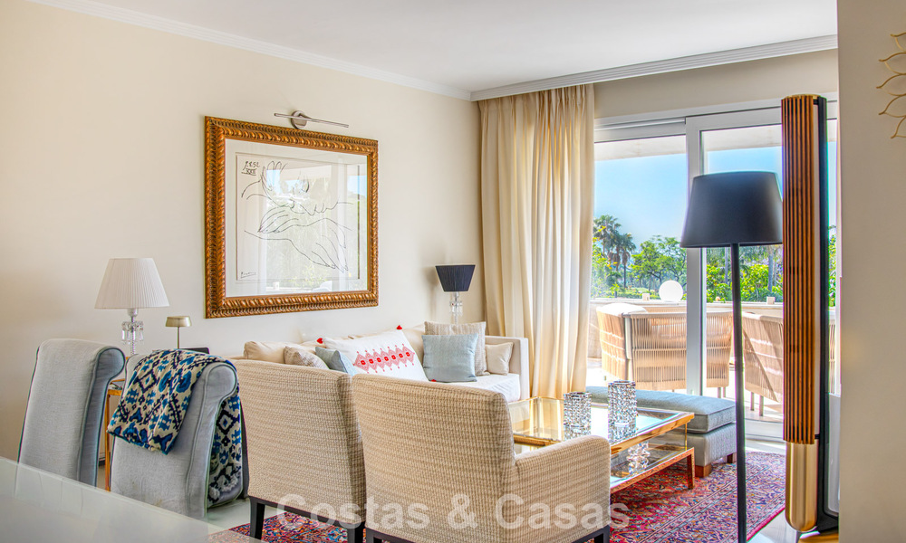 Ático dúplex de alta gama en venta en un exclusivo complejo de golf en Nueva Andalucía, Marbella 800950