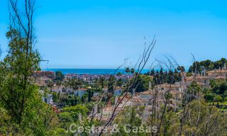 Amplia vivienda familiar en venta en una exclusiva urbanización cerrada en la codiciada Nueva Andalucía, Marbella 801084 
