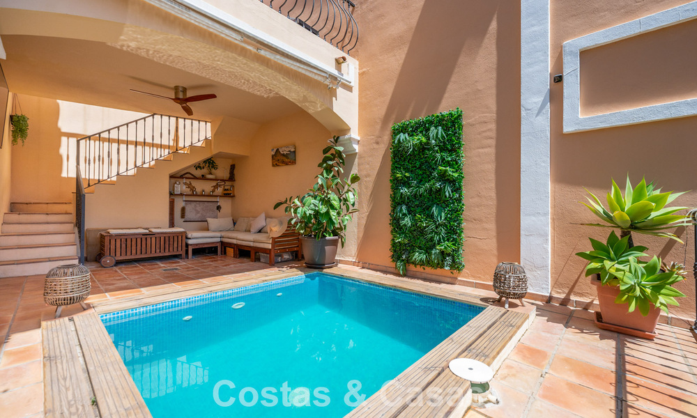 Amplia vivienda familiar en venta en una exclusiva urbanización cerrada en la codiciada Nueva Andalucía, Marbella 801087