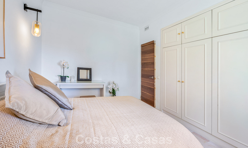 Amplia vivienda familiar en venta en una exclusiva urbanización cerrada en la codiciada Nueva Andalucía, Marbella 801091