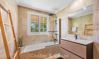 Amplia vivienda familiar en venta en una exclusiva urbanización cerrada en la codiciada Nueva Andalucía, Marbella 801092 