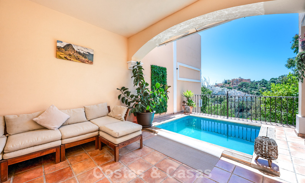 Amplia vivienda familiar en venta en una exclusiva urbanización cerrada en la codiciada Nueva Andalucía, Marbella 801098